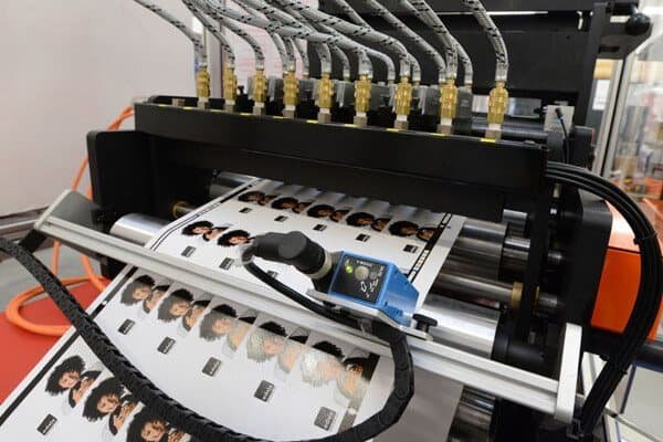Máquina de impresión de tarjetas de rascar